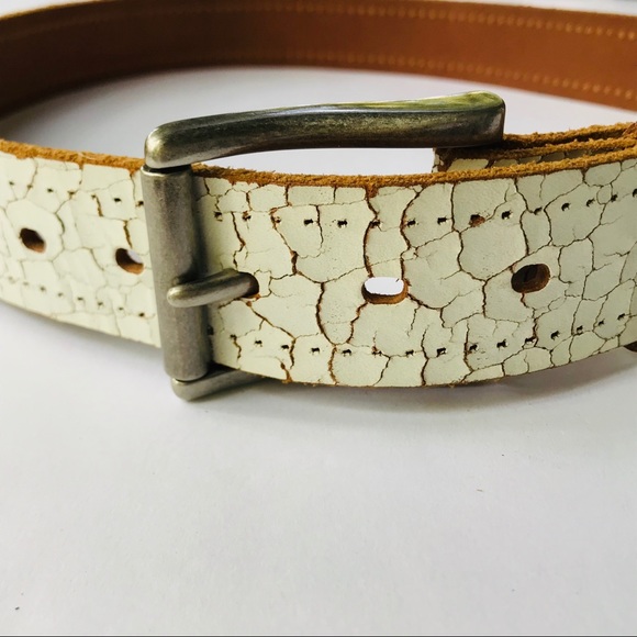 Kenneth Cole white distressed leather belt - Picture 3 of 8